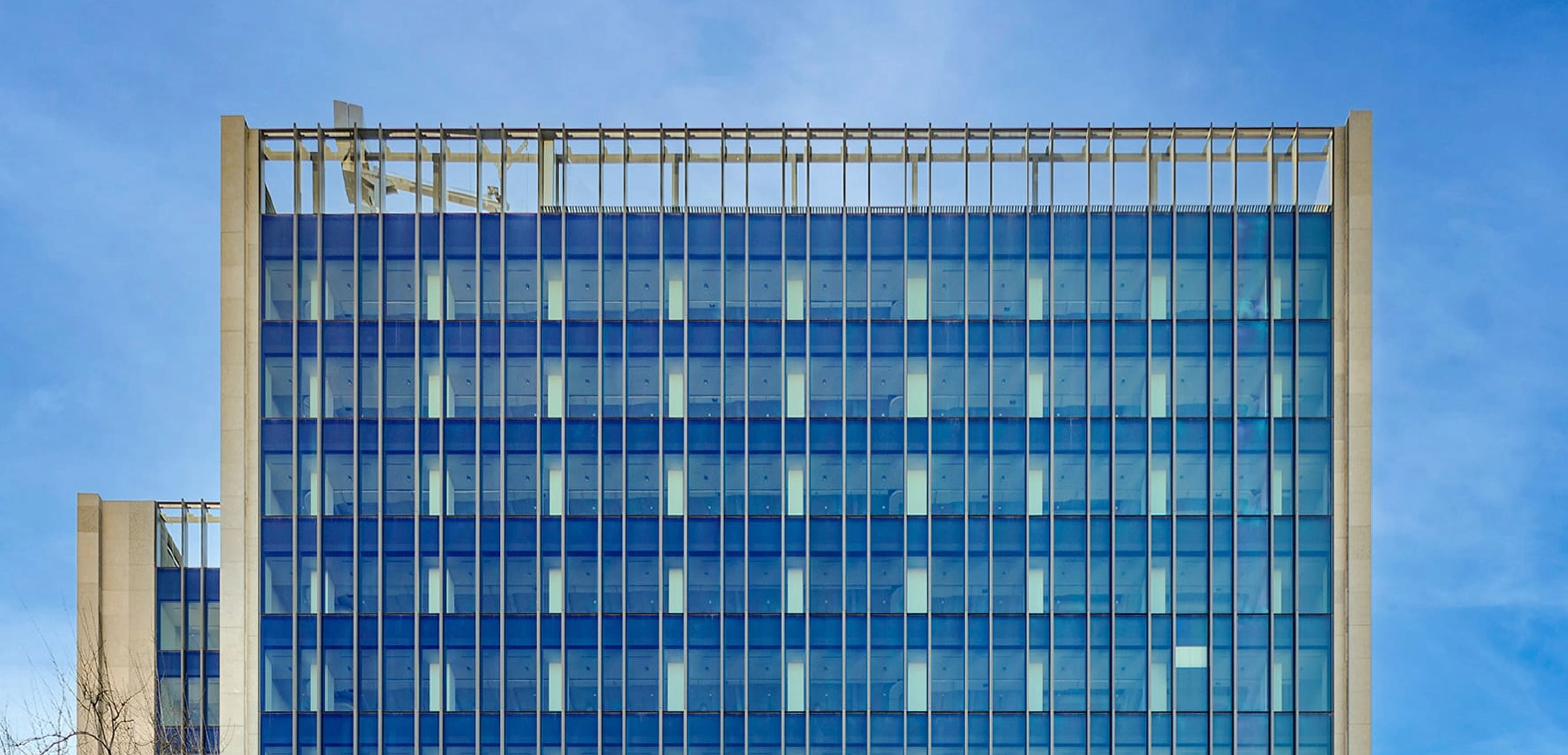 EDIFICIO ARAPILES 13 FACAHADA